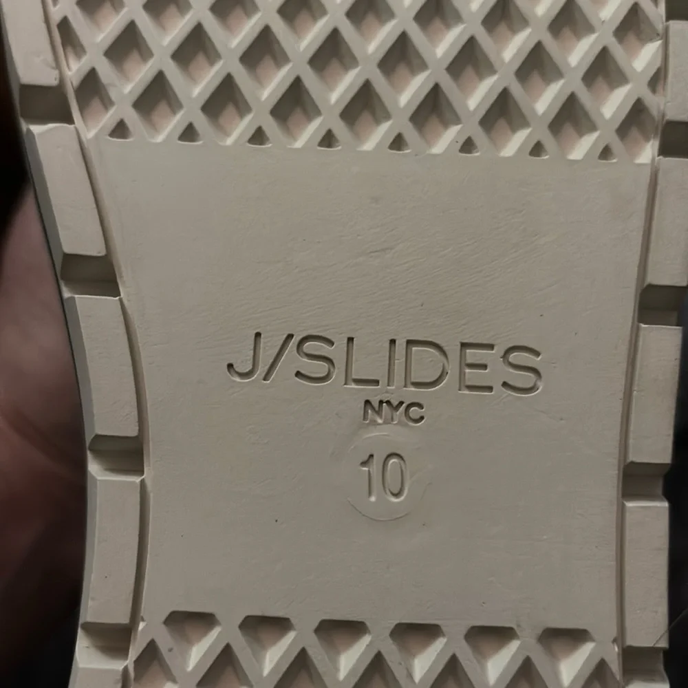 J Slide, Grey High Top Platform Sneaker, Size 10, NWOT